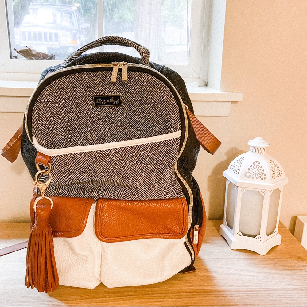 Itzy Ritzy Coffee & Cream Diaper Bag